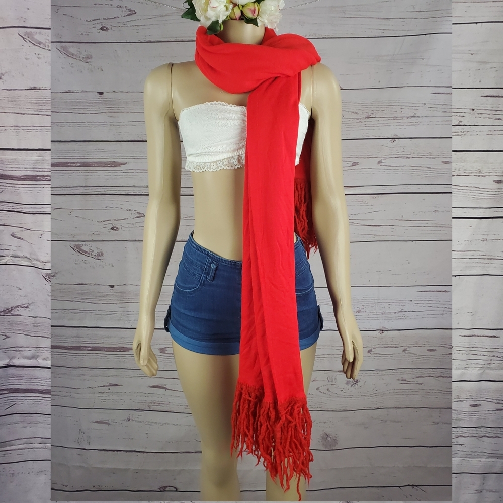red fringe scarf - Picture 3 of 4